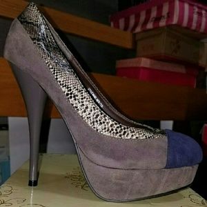 Brand new Cutest Grey! Touch of navy & snake skin!